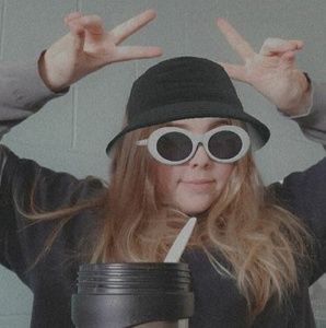 Meet your Posher, Catherine